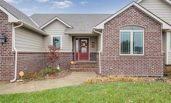 Front entryway 