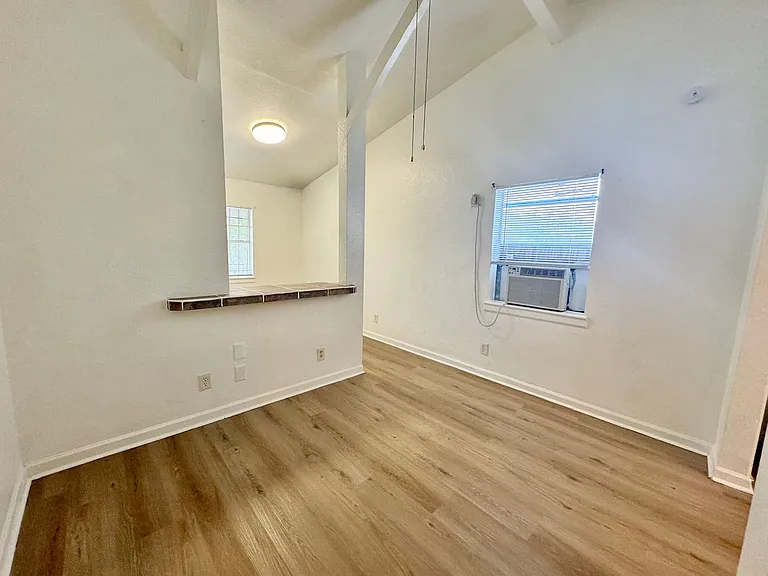 602 Lovett Ave — Photo 16