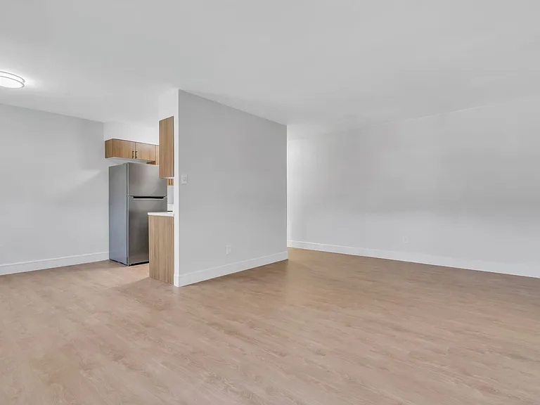 Lancaster Court Apartments — Photo 10