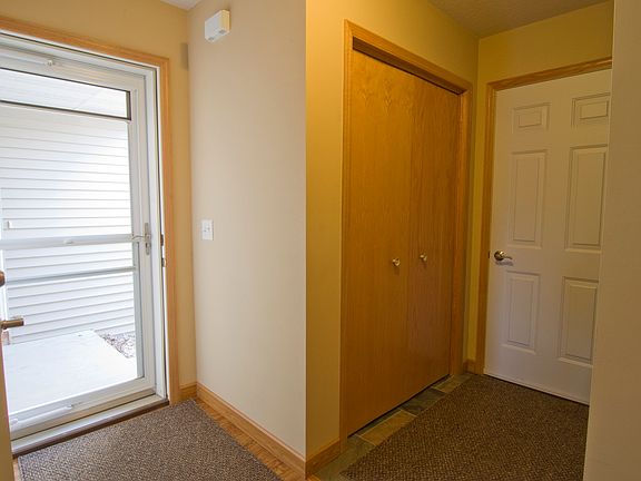 3rd image of 2031 26th Ave NW