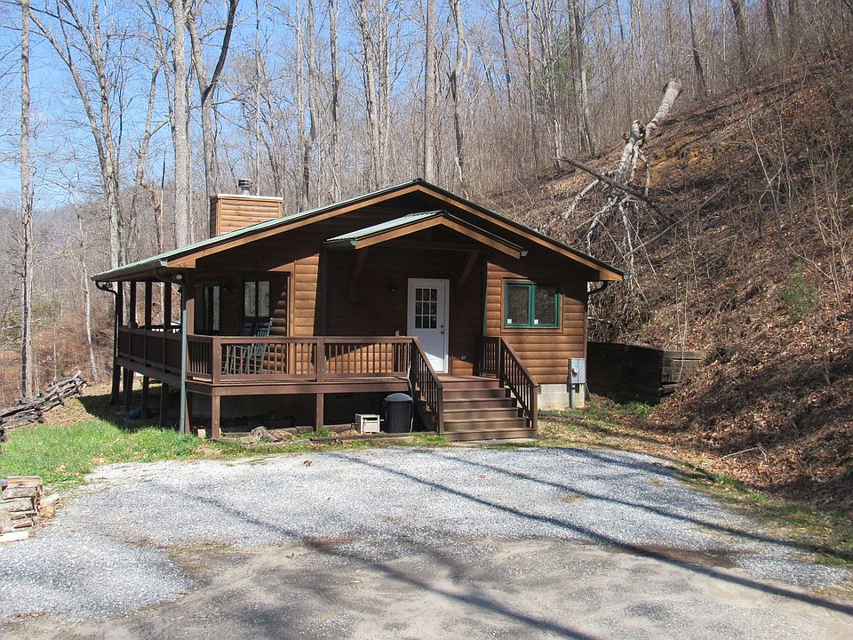 1st image of 285 Canoe Creek Dr