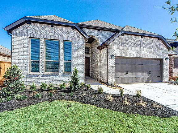 3rd image of 2131 Wisteria Cove Dr