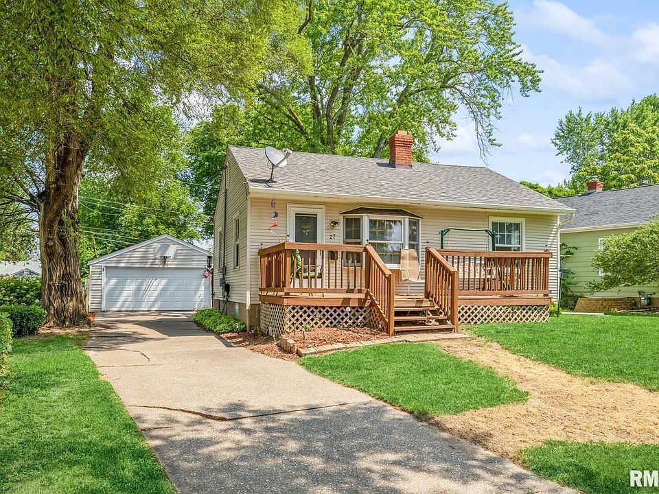 1st image of 27 Berkshire Dr