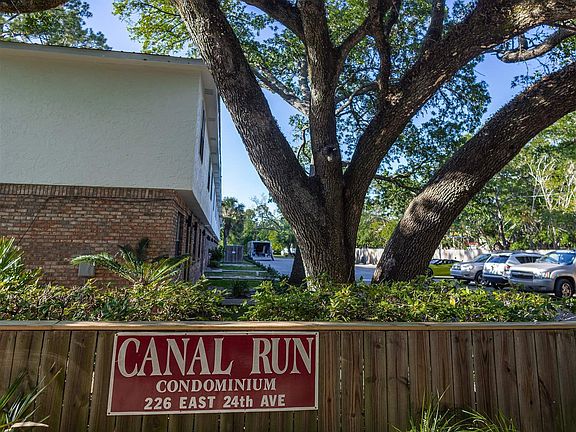 4th image of 226 W Canal Dr #2