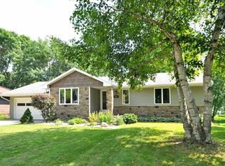 8901 40 1/2 Ave N, New Hope, MN 55427