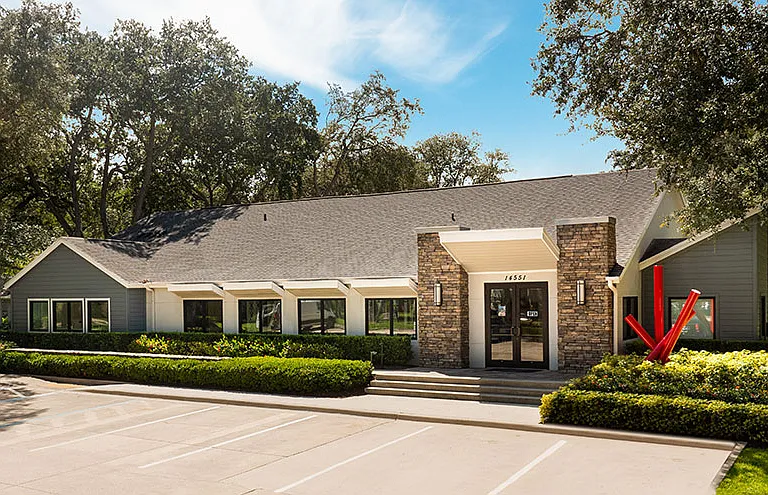 Eagles Point at Tampa Palms Apartments — Photo 31