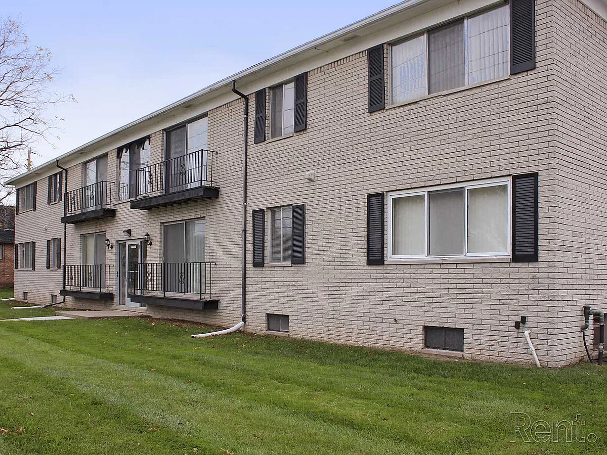 Building Photo - Pleasantview Manor Apartments
