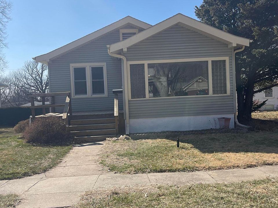1st image of 402 E Clarinda Ave