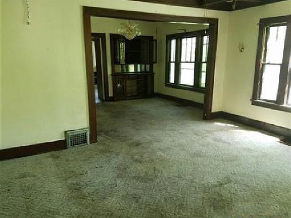 5th image of 1235 Glenhurst Ct