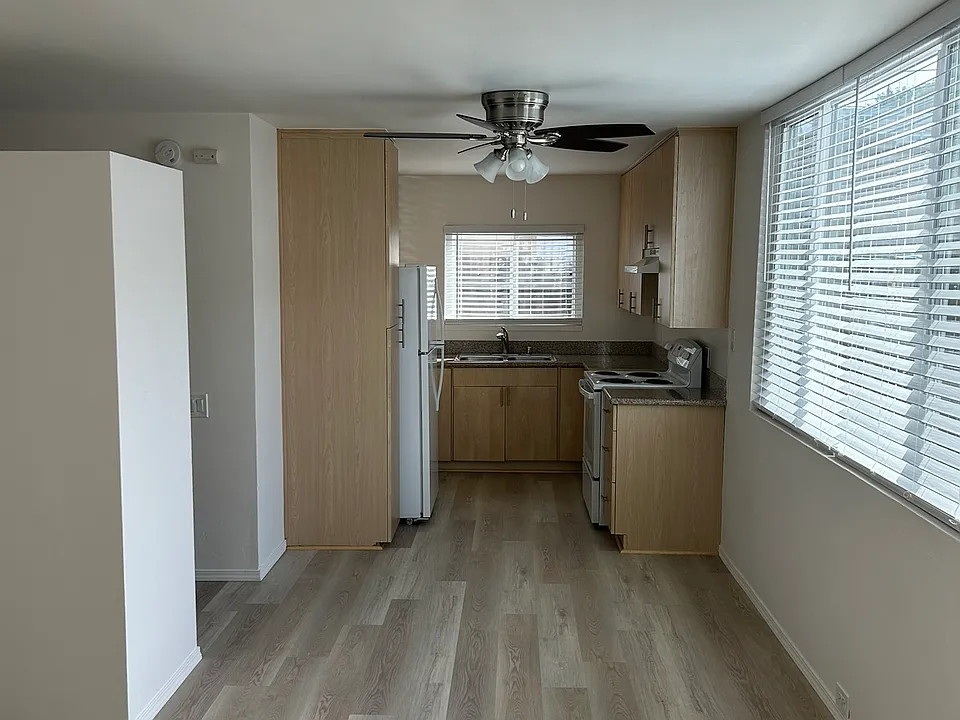 4851 Del Monte Ave #3