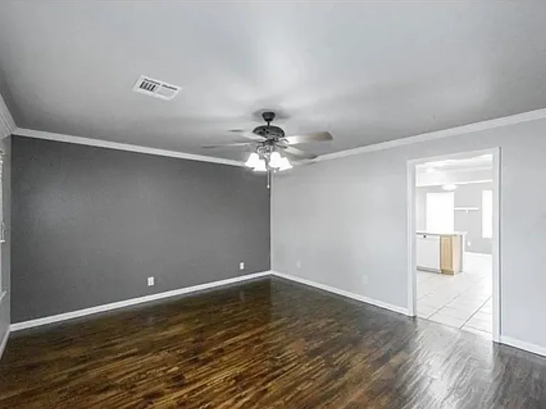 4715 S Cincinnati Ave — Photo 6