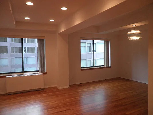 Rented by Bond New York | media 25