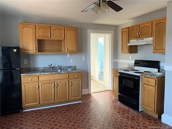 3rd image of 33 Pratt St #3