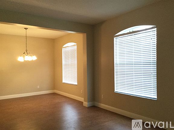 3rd image of 921 Shadowmoss Dr