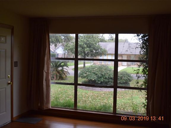 5th image of 5927 De Moss Dr