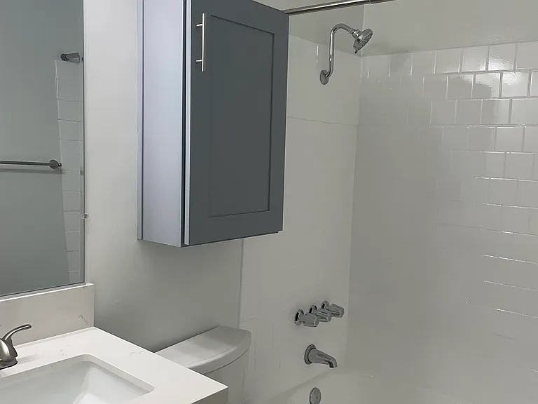 Coast Apartments — Photo 7