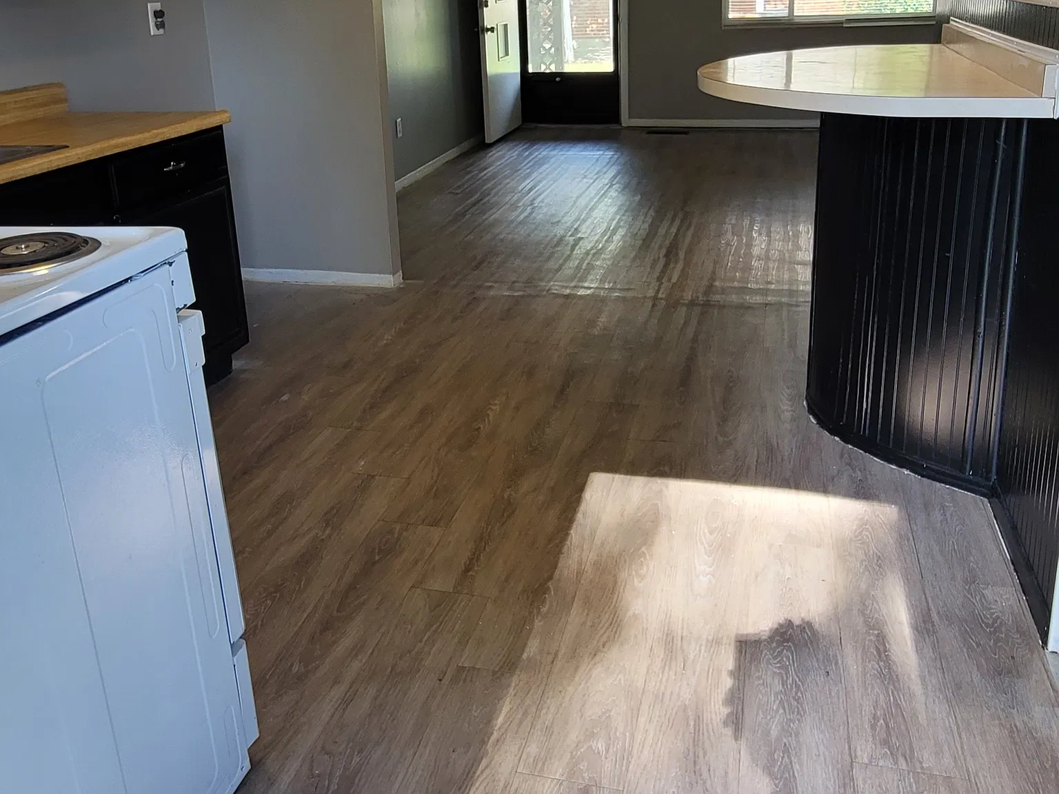 2 bed, 728 sqft, $1,000 — Photo 4