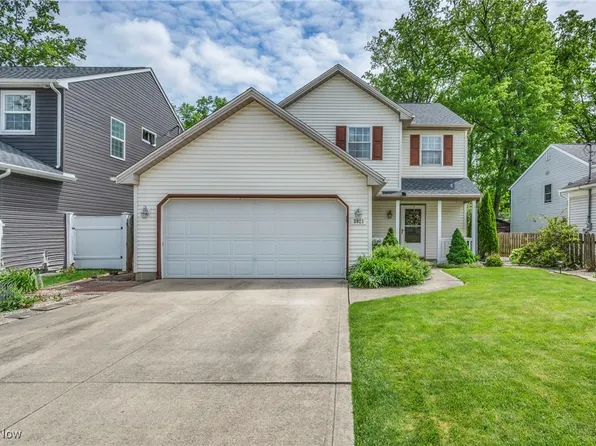 5921 Eastview Ave, North Ridgeville, OH 44039