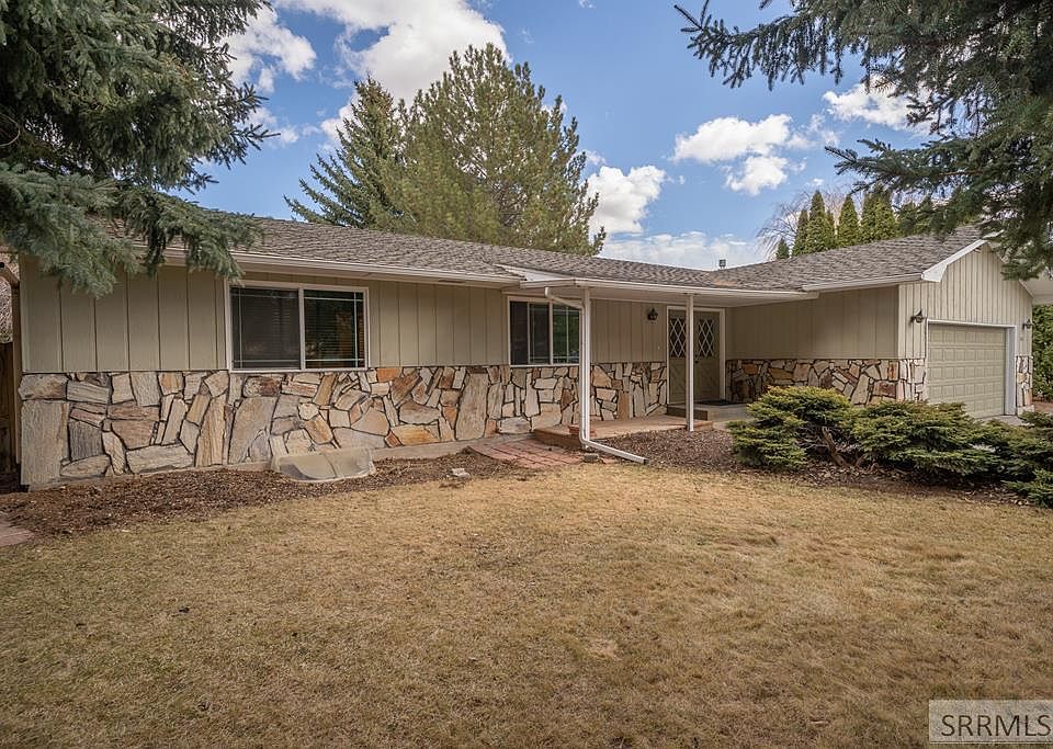 1st image of 765 Brandon Dr