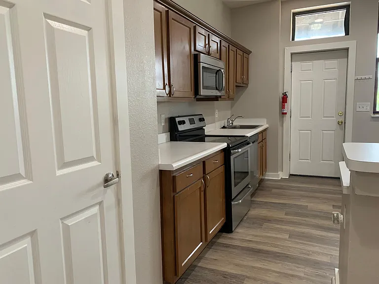 1809 Adams St #2 — Photo 4