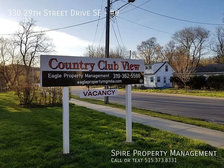 330 29th Street Dr SE #9 — Photo 3