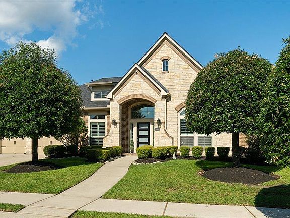 3rd image of 16406 Sawyer Knoll Ln