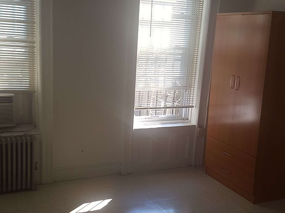 4th image of 568 39th St #2
