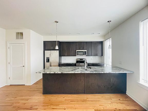 5th image of 2114 Kensington Walk
