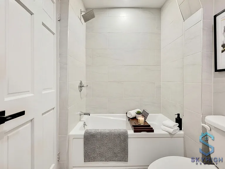 771 4th Ave #1B — Photo 4
