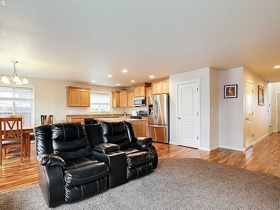 3rd image of 12815 NE 54th Way