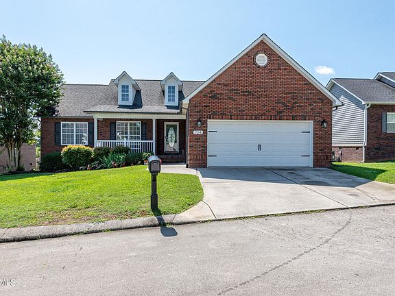2nd image of 724 Kiefer Ln