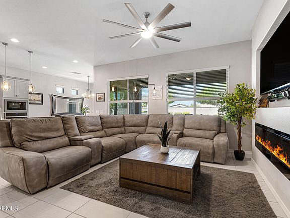 4th image of 1390 W CALABASH Avenue