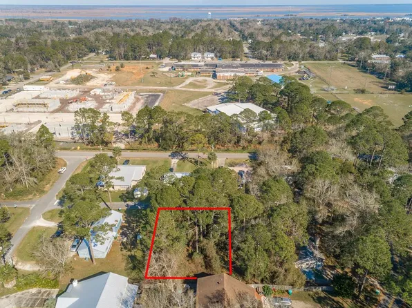 192 Sawyer Ln, Apalachicola, FL 32320