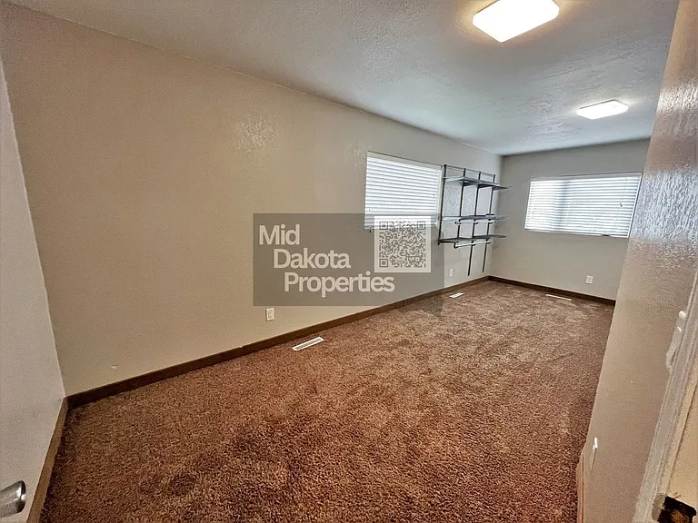 200 W 7th Ave — Photo 10