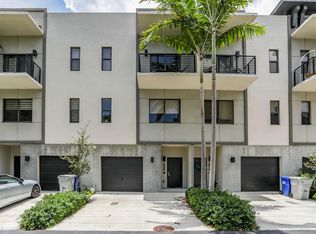 458 SE 1st Cir, Pompano Beach, FL 33060