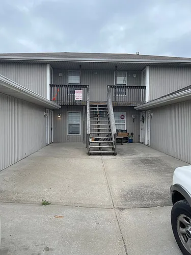 601-643 Port Arthur Rd Photo 1