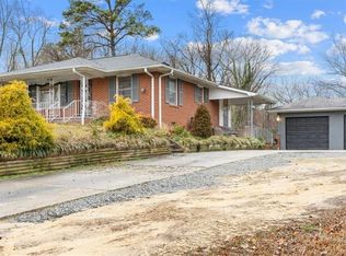 1026 N Graham Hopedale Rd, Burlington, NC 27217