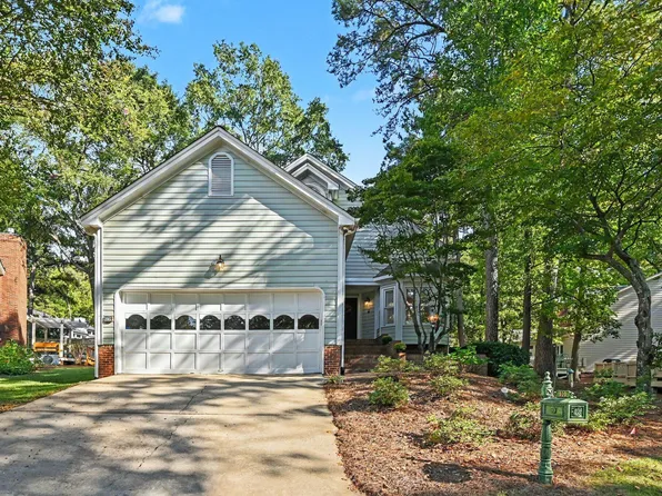 110 E Wind Ln, Cary, NC 27518