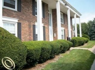 4735 Leisure Ln, Trenton, MI 48183