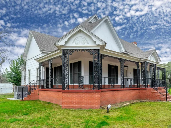 409 N Main St, Gladewater, TX 75647