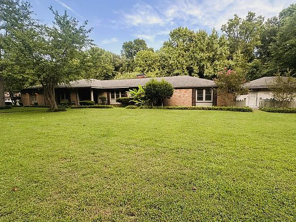 2nd image of 132 Stonebrook Rd