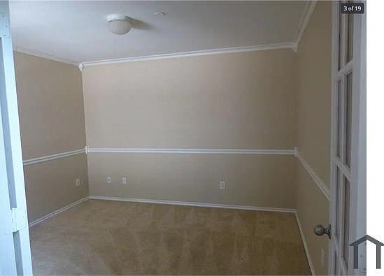 3rd image of 5405 Crimson Oaks Dr