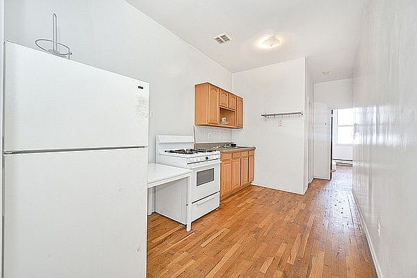 1st image of 687 Park Ave #3B