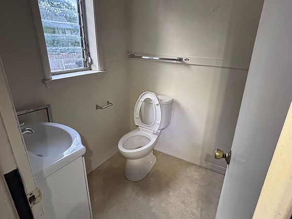 4th image of 614 W Church St #5