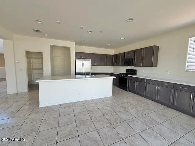17954 W Raymond St — Photo 33
