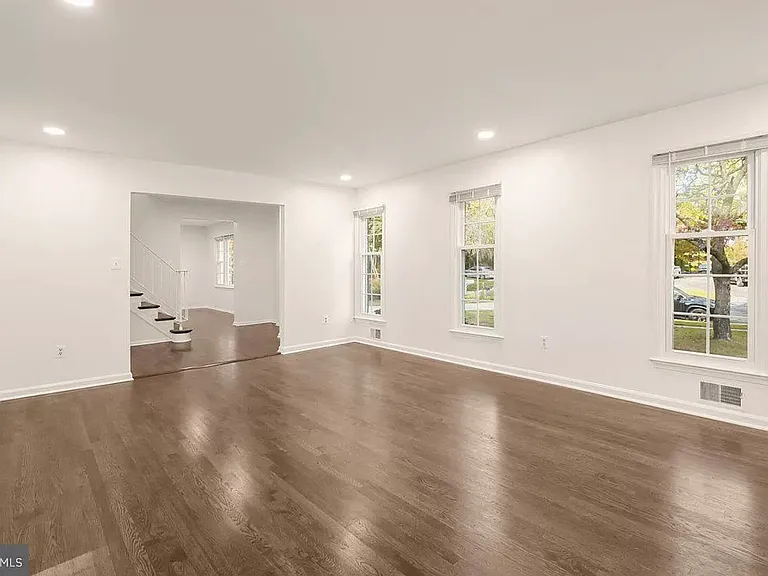 1721 Arbor View Rd — Photo 11