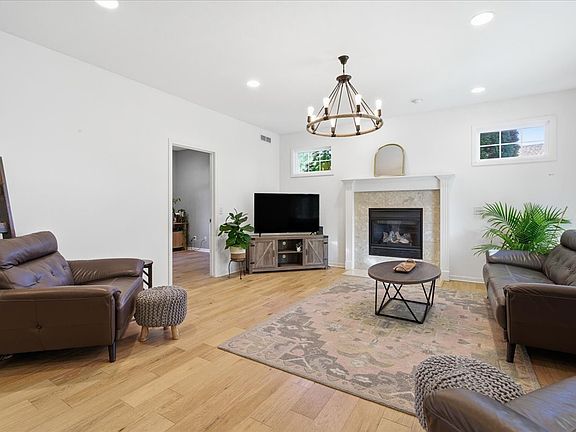 5th image of 1602 Timber Ln