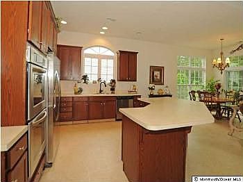 2nd image of 37 Forsgate Way