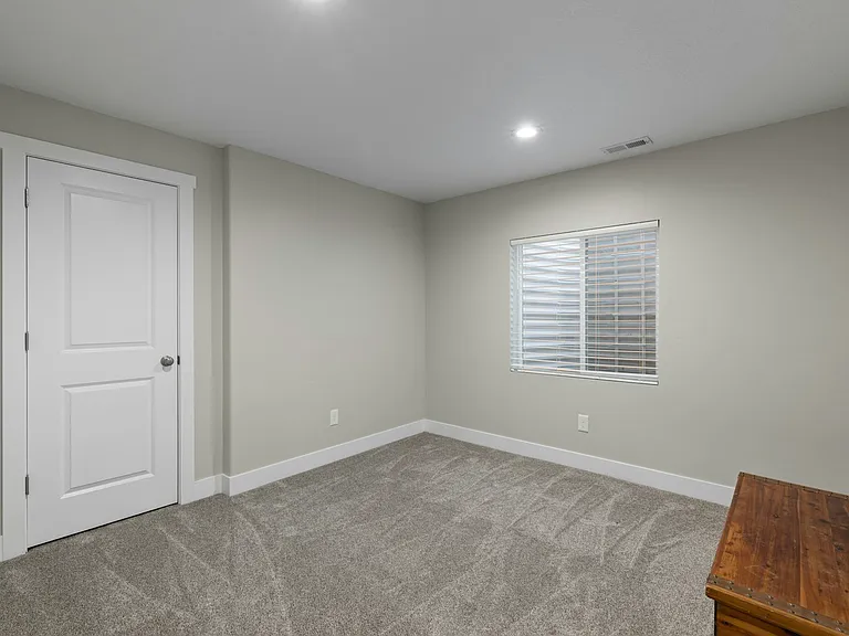 824-2800 W North Lake Dr — Photo 20