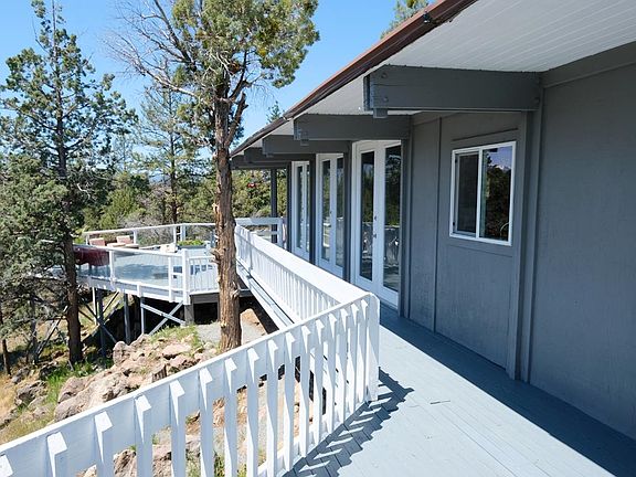 4th image of 15402 Deer Ln